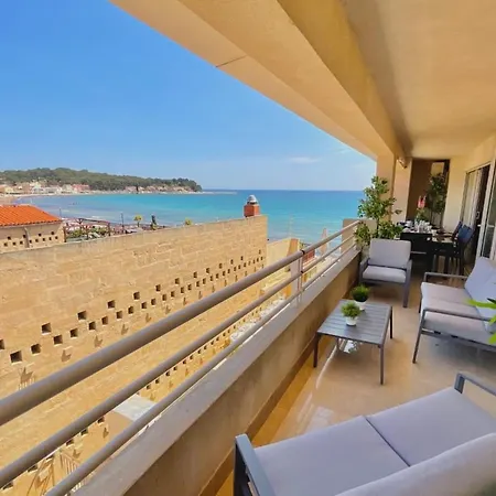 Apartment Magnificent 85m With Balconyin Front Of Sea *