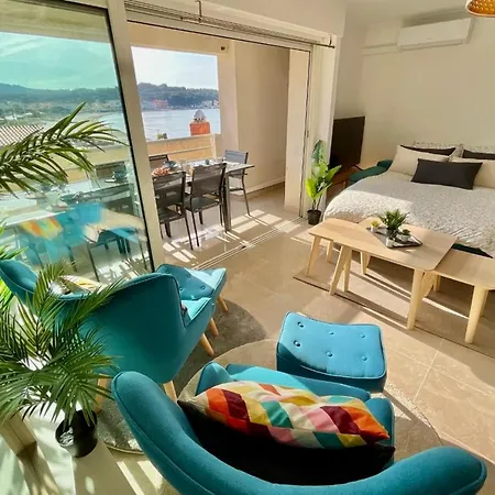 Magnificent 85m With Balconyin Front Of Sea * La Seyne-sur-Mer